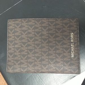 New Michael Kors women's wallet